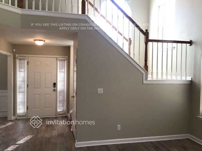 Building Photo - 718 Arbour Way