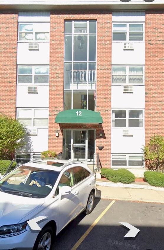 Building Photo - 12 Commonwealth Ct
