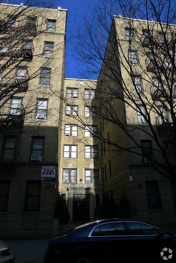 Foto del edificio - 2695  Briggs Avenue