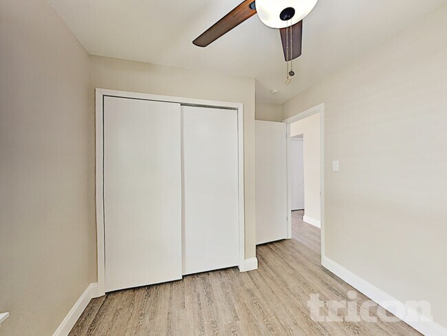 Building Photo - 837 Pine Mountain Dr
