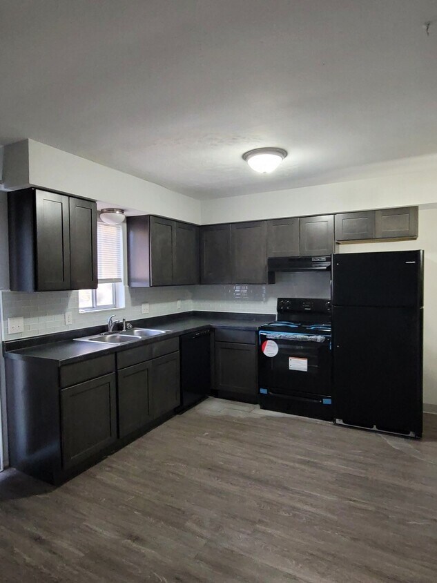 Dominion Townhomes & Apartments Apartments 16941723 Dominion Dr