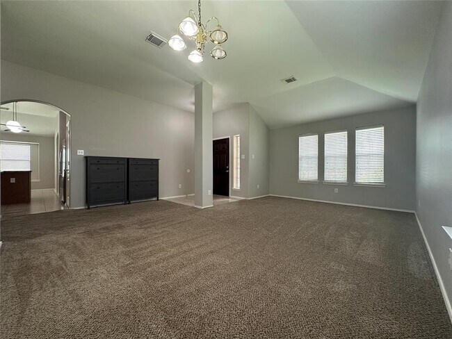 Foto del edificio - 2704 Quail Dove Ln