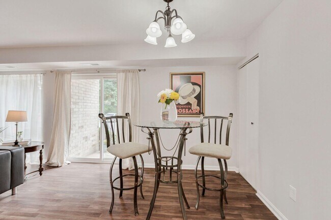 Foto del edificio - 6151 Edsall Rd
