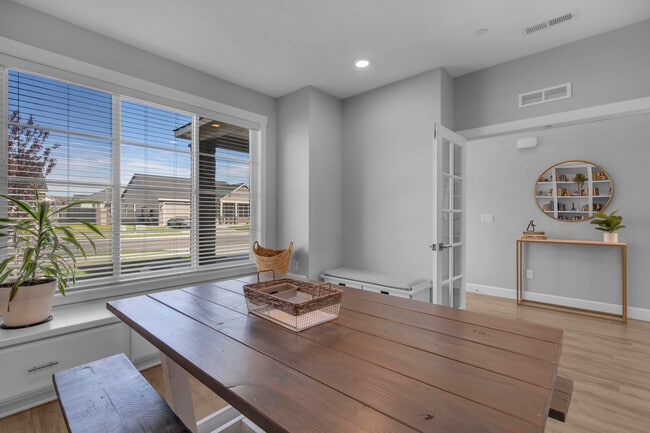 Building Photo - 2613 Morris Ave