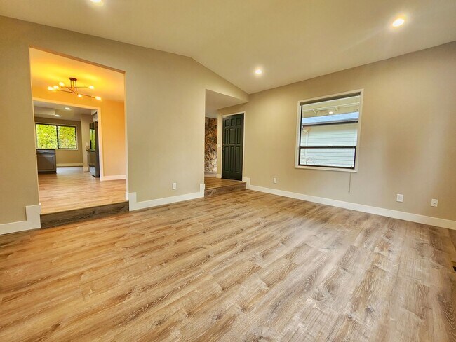 Building Photo - Beautiful 3 Bed 2 Bath Home in Kirkland