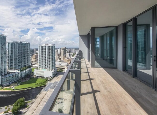 Foto del edificio - 68 SE 6th St