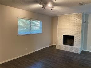 Building Photo - 1608 Parker Ln