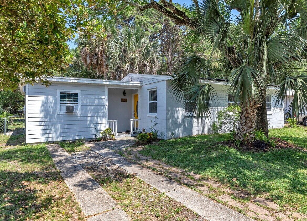 121 3rd Ave SW, Fort Walton Beach, FL 32548 House for Rent in Fort