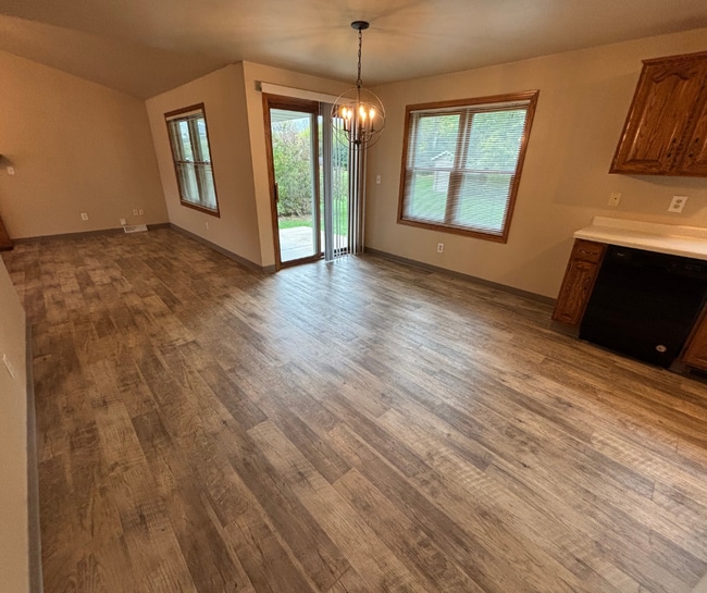 Building Photo - 1126 Nier Ct