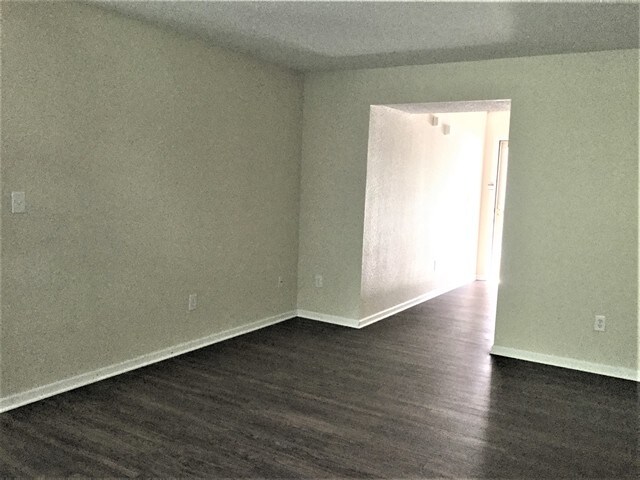 Building Photo - 4422 Autumn Crest Ct