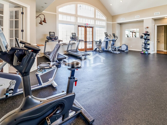 Building Photo - 221 Dogwood Cir