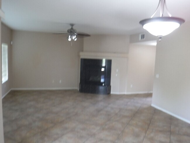 Foto del edificio - 1500 SQUARE FEET, 2 BED, 2 BATH AND 2 CAR ...
