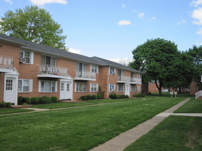 Middlesex Village Apartments Rentals - Middlesex, NJ | Apartments.com