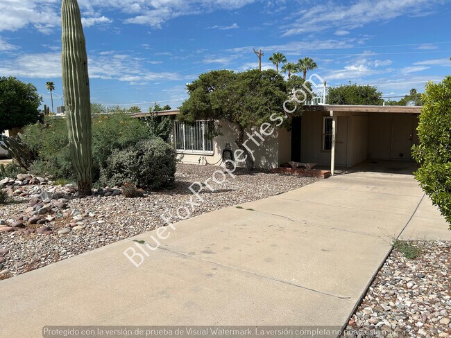 Building Photo - 3450 S Mann Ave