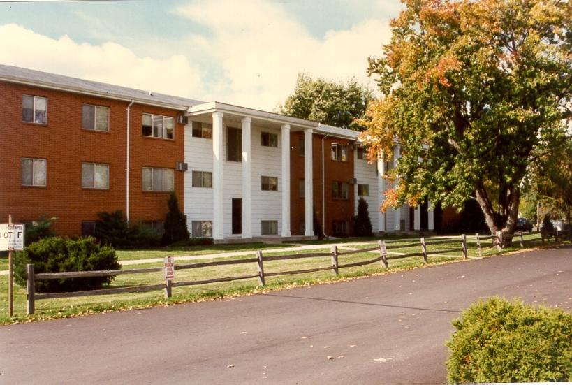 Primary Photo - Edgewood Apartments