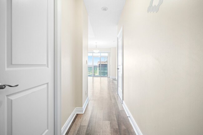 Photo du bâtiment - 2 Bed & 2 Bath Condo Available for Rent in...