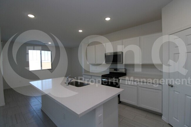 Building Photo - 22950 E Bonanza Way
