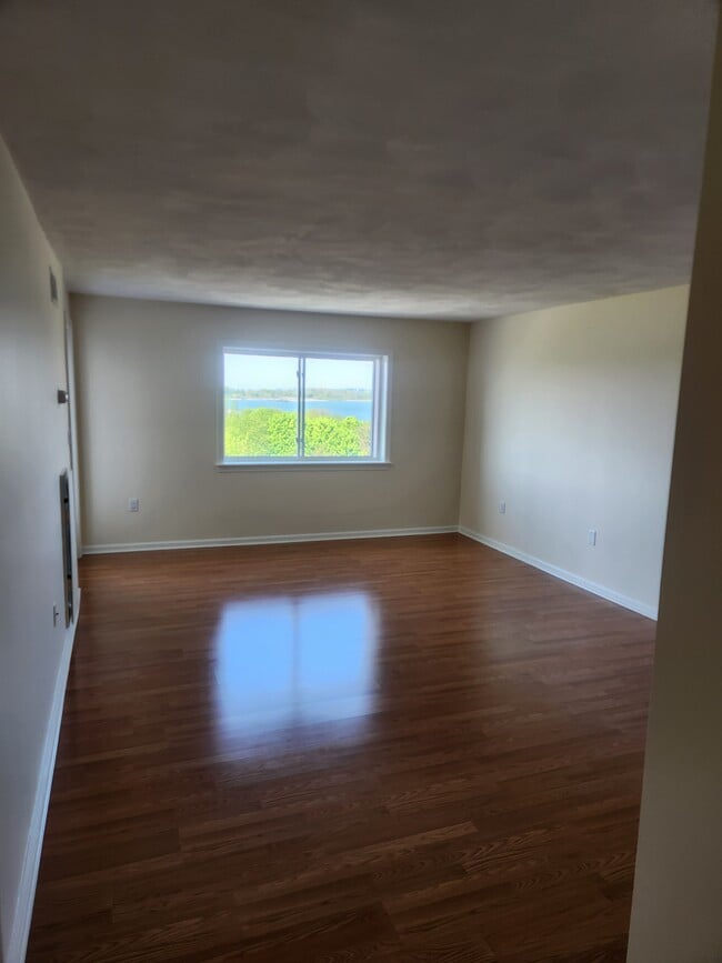 Master Bedroom - Eastbay at Weymouthport
