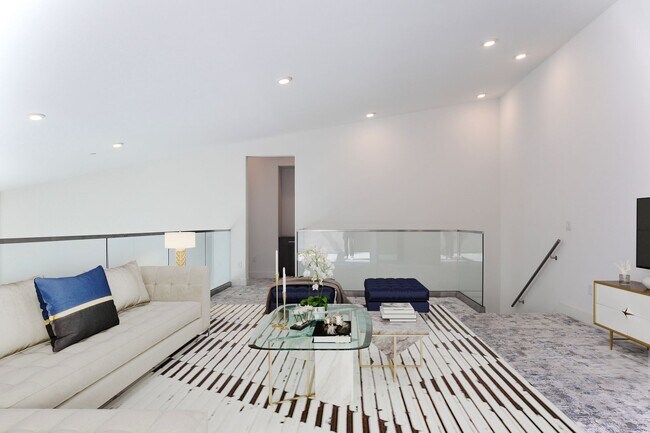 Building Photo - Gorgeous penthouse condo in South Fremont ...