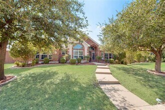 Building Photo - 3759 Voltaire Dr
