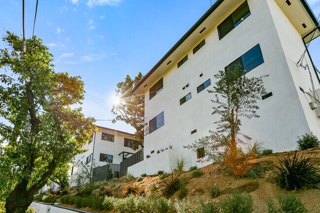 Building Photo - 231 Lucas Ave