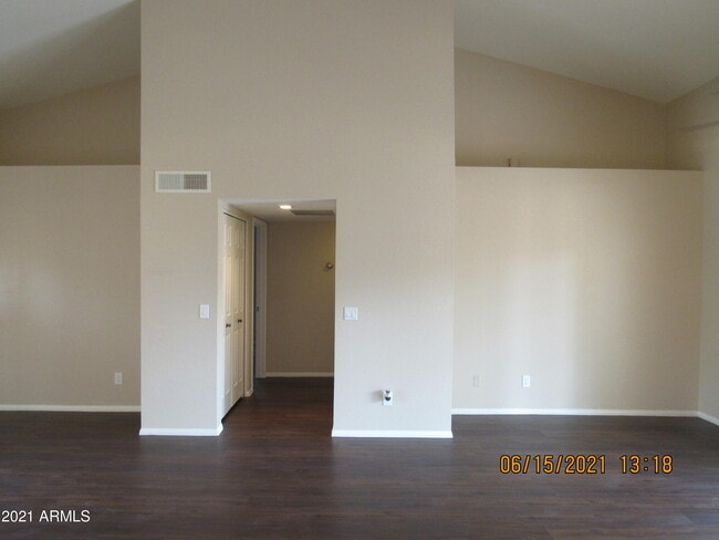 Building Photo - 509 E Grandview St