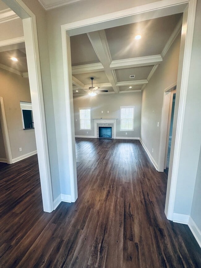 Building Photo - 104 Chatham Ct