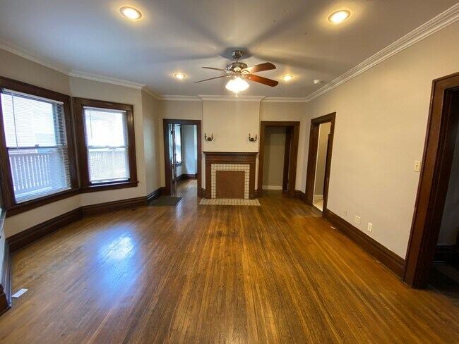 Foto del edificio - 328 E 18th Ave