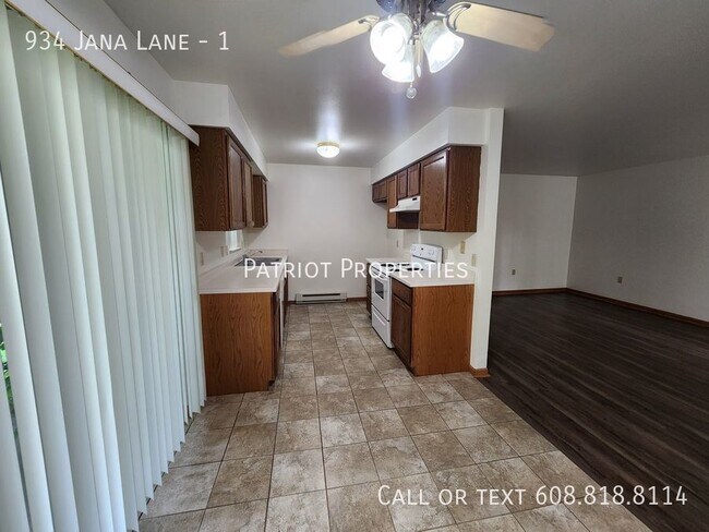 Foto del edificio - 934 Jana Ln