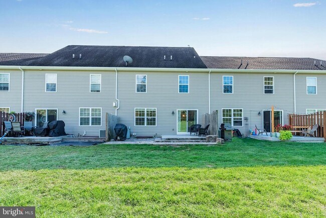Foto del edificio - 836 Spring Rock Ct
