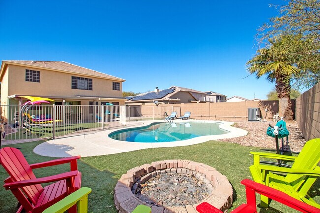 Foto del edificio - 1550 N Desert Willow St