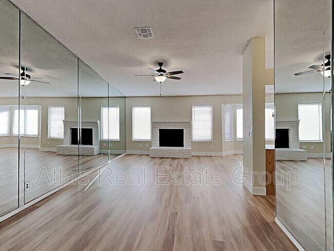 Building Photo - 1730 Monterey Sunrise Dr