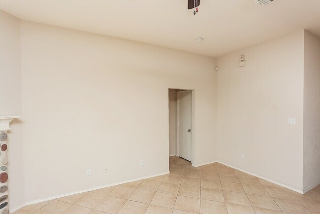 Building Photo - 10849 Braemoor Dr