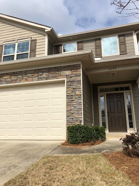 Foto principal - 6099 Townes Way