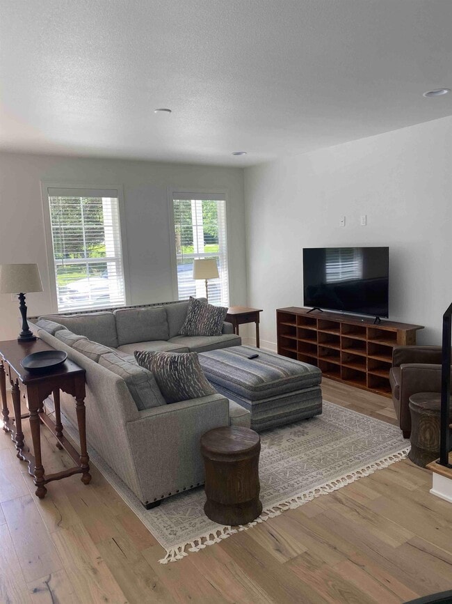 Photo - 620 S Willow Ave House