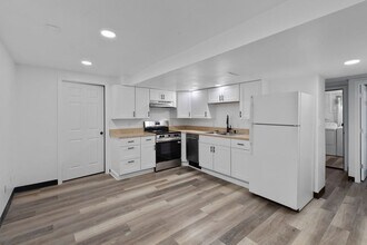 Building Photo - 1615 11th Ave