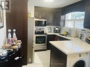 Building Photo - 378 Marybay Crescent