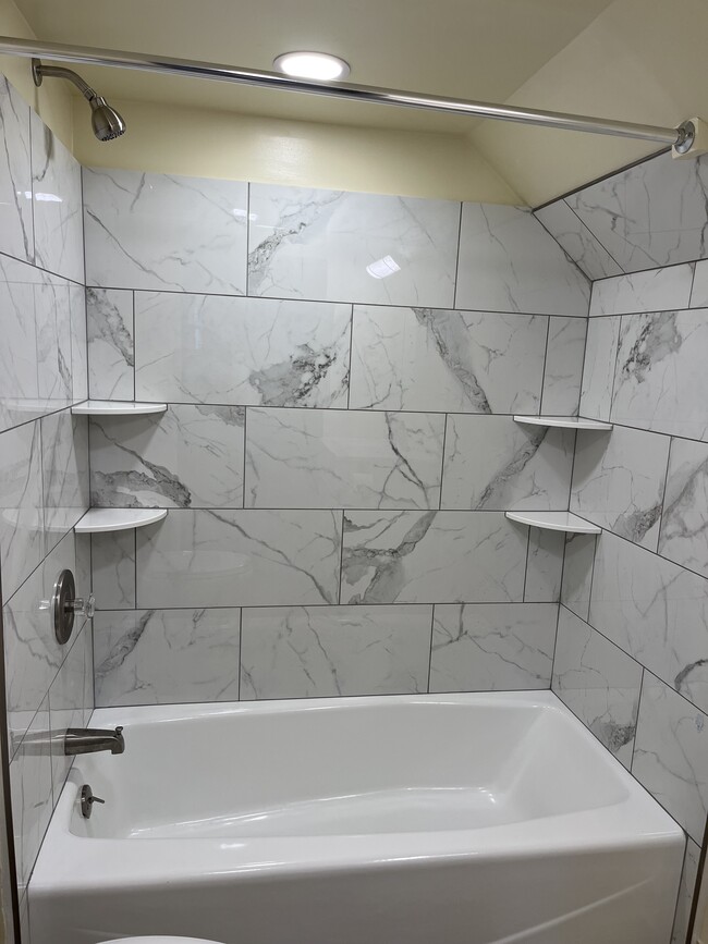 Building Photo - 317 Fairmount Ave