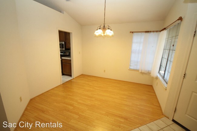Foto del edificio - 7418 Brandamore Ct