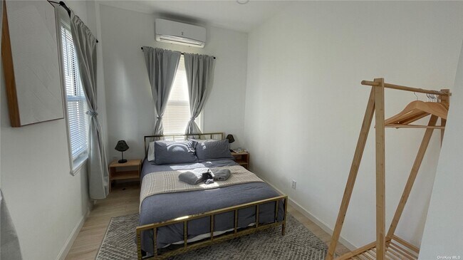 Foto del edificio - 318 Beach 69th St