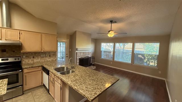 Foto del edificio - 519 Cross Cut Dr