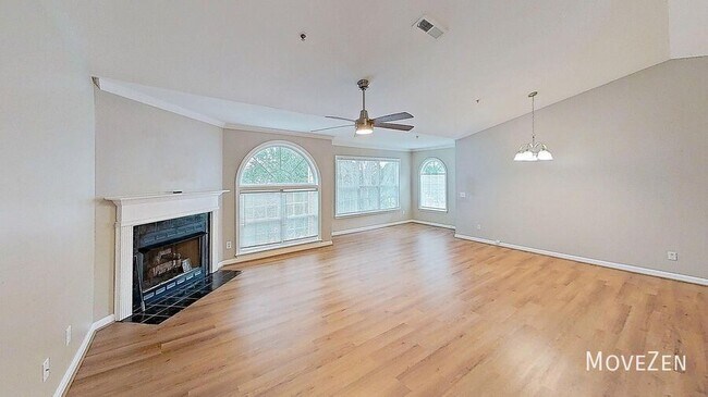 Foto del edificio - 3709 Morris Farm Dr