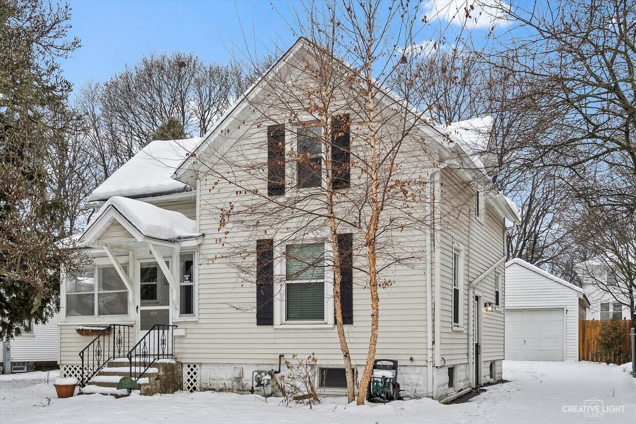 628 Illinois St, Geneva, IL 60134 House Rental in Geneva, IL