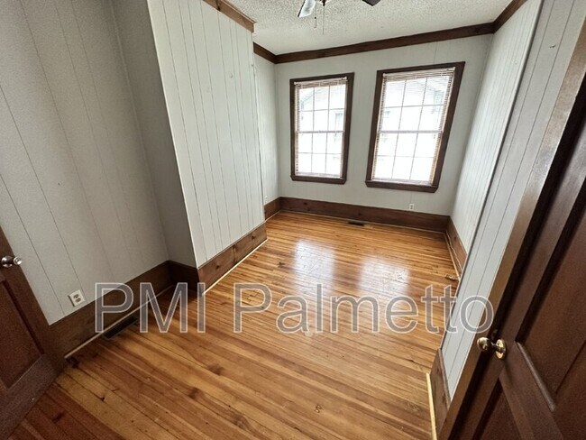 Foto del edificio - 1004 Belleview St