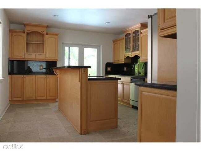 Building Photo - 1771 S Bayshore Ln