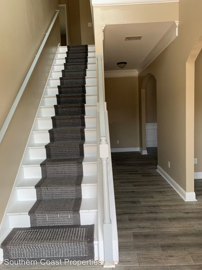Foto del edificio - 4 br, 2.5 bath House - 606 NE Murray Crossing