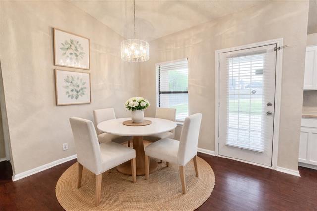 Foto del edificio - 216 Freedom Ln