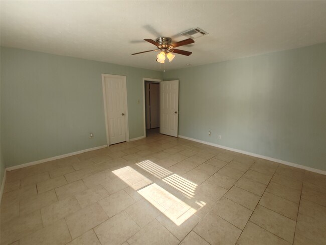 Foto del edificio - 633 Mosswood Dr