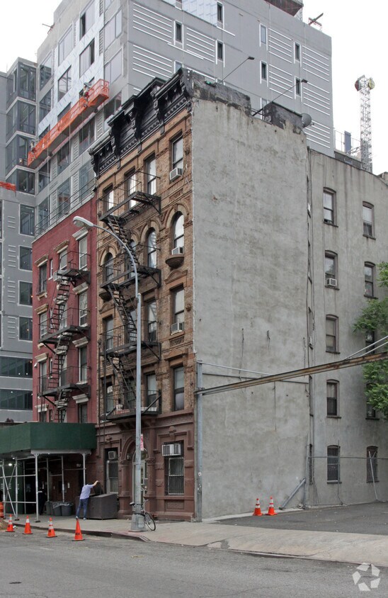 Primary Photo - 408 W 39th St