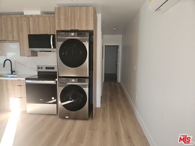Foto del edificio - 3209 W 18th St